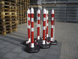 Set mit 6 St�ndern, 5 Kunststoffketten,