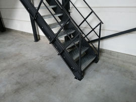 Treppe 35 Grad,1 Steigung Anschlu gerade