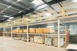 LAGERBHNE MIT BODEN - 2.700 X 7.000 X 7.000 MM (HXBXT) - 250 KG/QM - Graphitgrau RAL 7024